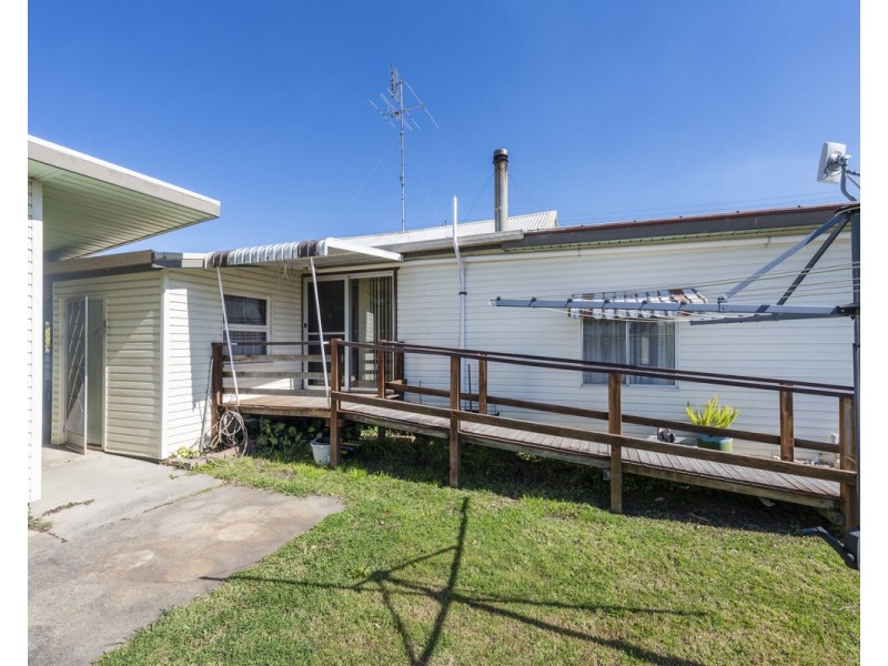 6 Armidale Road, Coutts Crossing NSW 2460