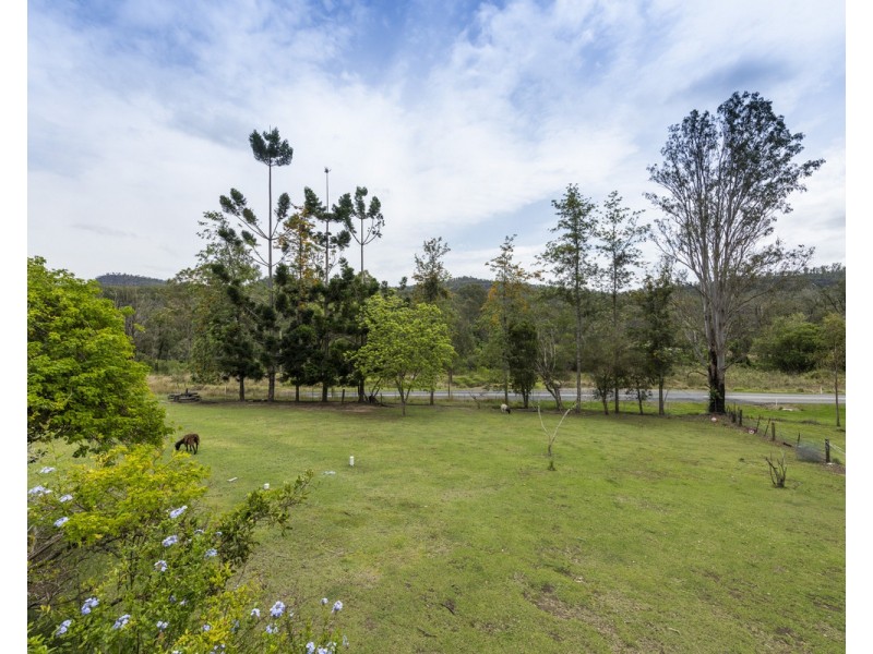 2555 Armidale Road, Blaxlands Creek NSW 2460