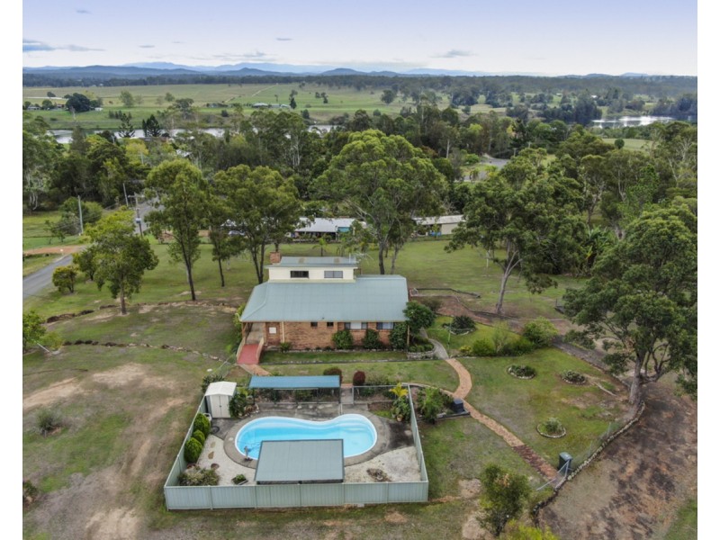 5 Bream Place, Seelands NSW 2460