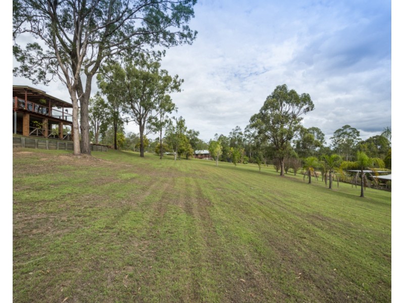 5 Bream Place, Seelands NSW 2460