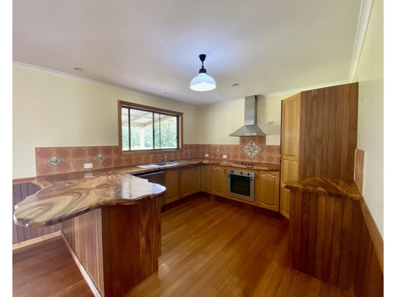 2290 Armidale Road, Blaxlands Creek NSW 2460