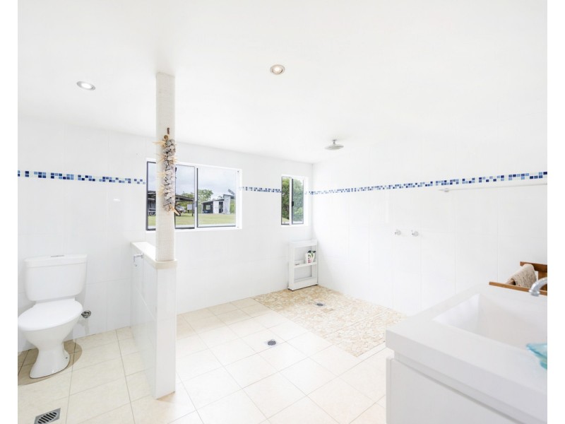 1060 Brooms Head Road, Taloumbi NSW 2463