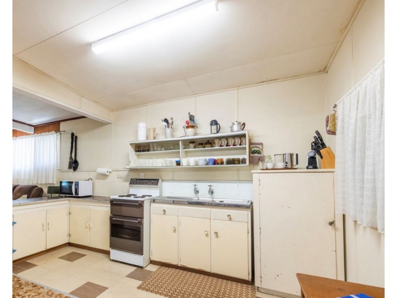 25 Wharf Street, Woolgoolga NSW 2456