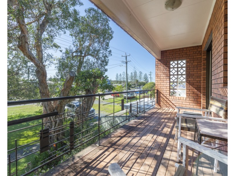 25 Wharf Street, Woolgoolga NSW 2456