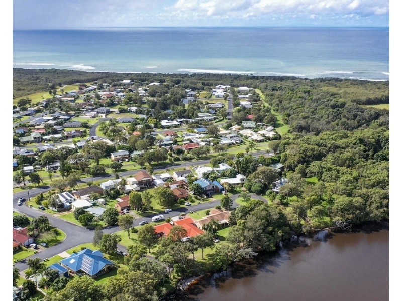 1/10 Olen Close, Wooli NSW 2462