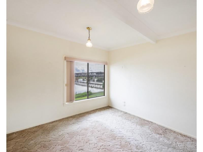 7 Riverside Drive, South Grafton NSW 2460