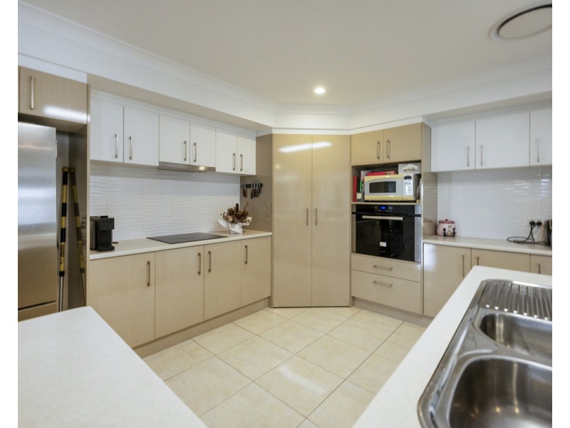 16 Attwater Close, Junction Hill NSW 2460