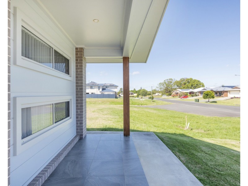 2/9 Clear Water Close, Grafton NSW 2460