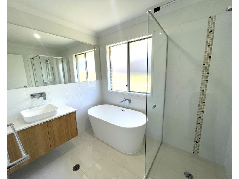 9 Dobell Court, Junction Hill NSW 2460