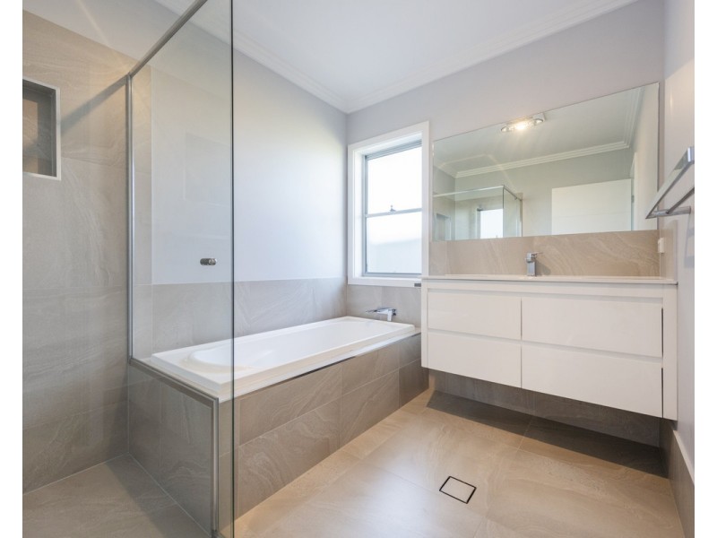 2/9 Clear Water Close, Grafton NSW 2460