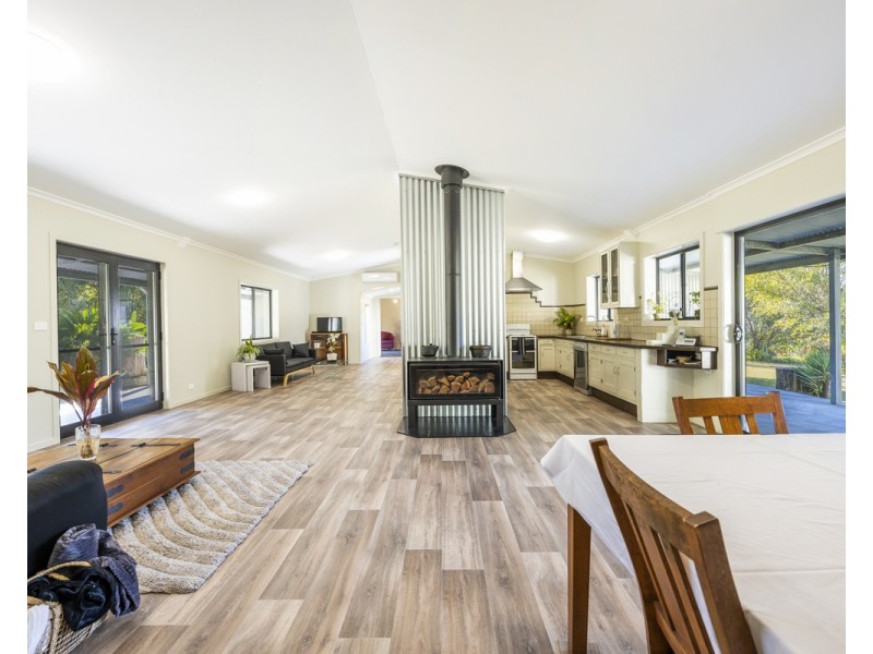 406 Clarence Way, Mountain View NSW 2460