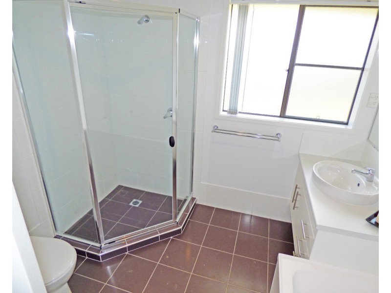 2/10 Martin Crescent, Junction Hill NSW 2460