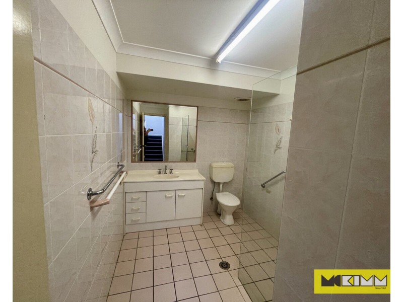 2/3 Schaeffer Close, Grafton NSW 2460