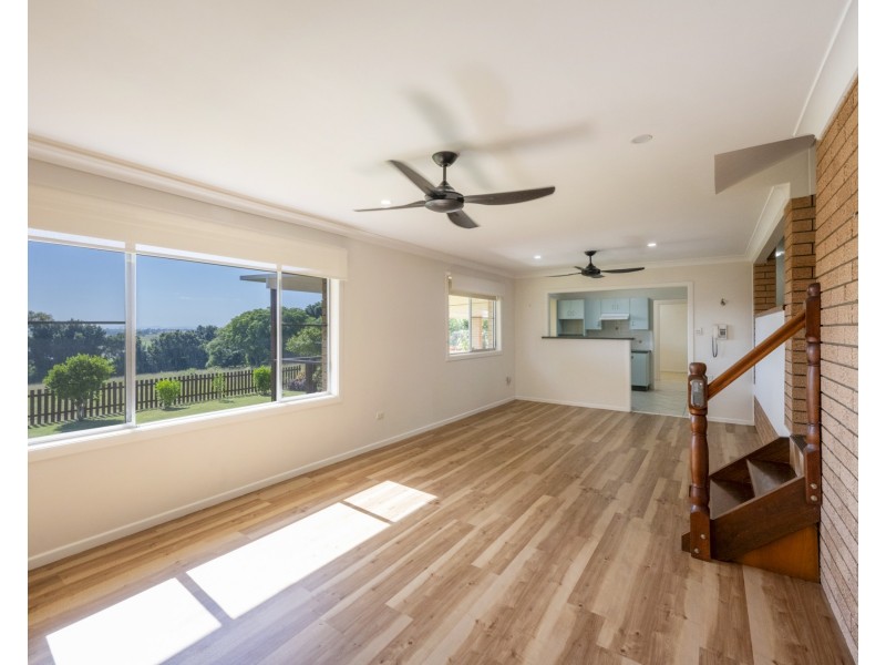 16 Figtree Avenue, Junction Hill NSW 2460