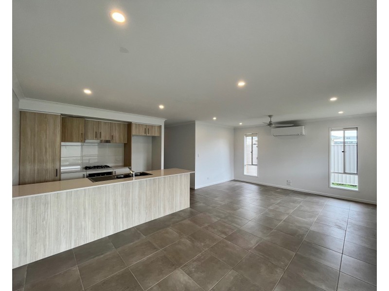4A Gibraltar Crescent, Koolkhan NSW 2460
