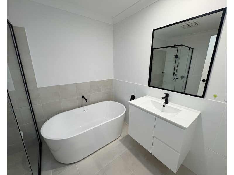 2/11 Howletts Close, Grafton NSW 2460