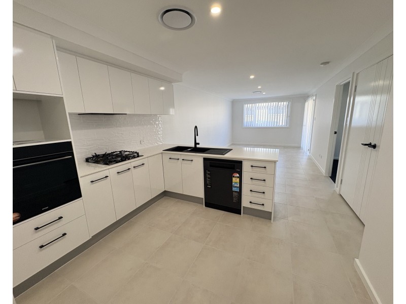 2/11 Howletts Close, Grafton NSW 2460