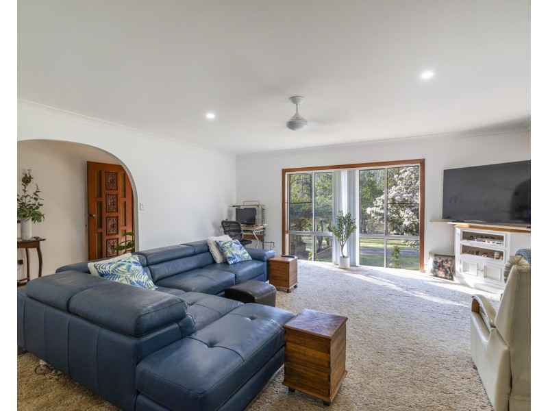 58 Hillview Drive, Waterview Heights NSW 2460
