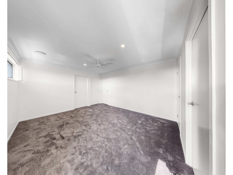 ID:21153938/35 Mark Dillon Cct, Spring Mountain QLD 4124