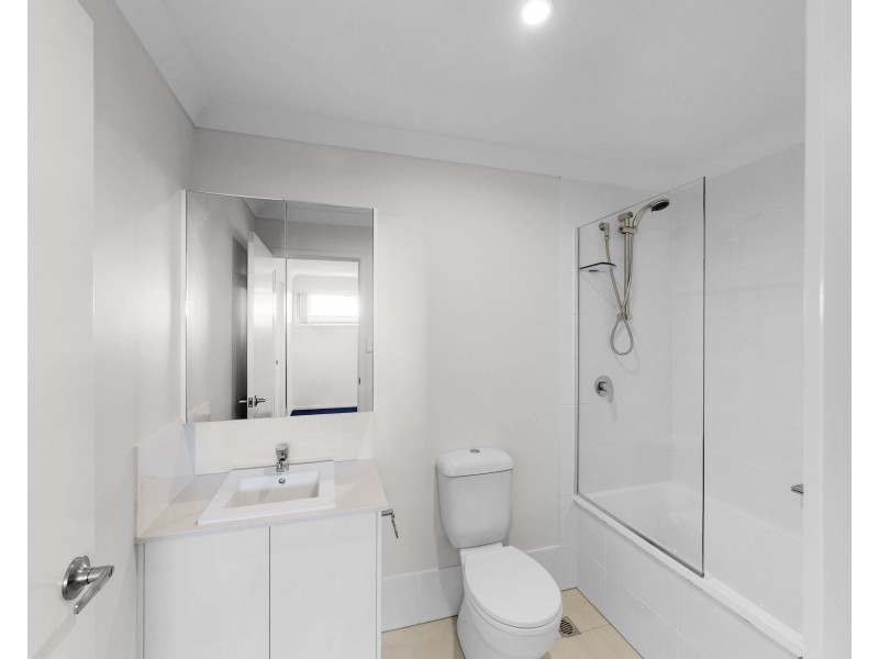 ID:21153938/35 Mark Dillon Cct, Spring Mountain QLD 4124