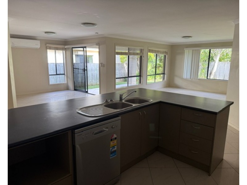 58 Barcoo Crescent, Sinnamon Park QLD 4073