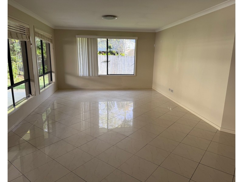 58 Barcoo Crescent, Sinnamon Park QLD 4073