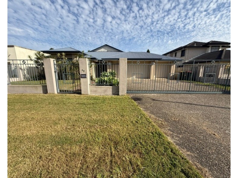 58 Barcoo Crescent, Sinnamon Park QLD 4073