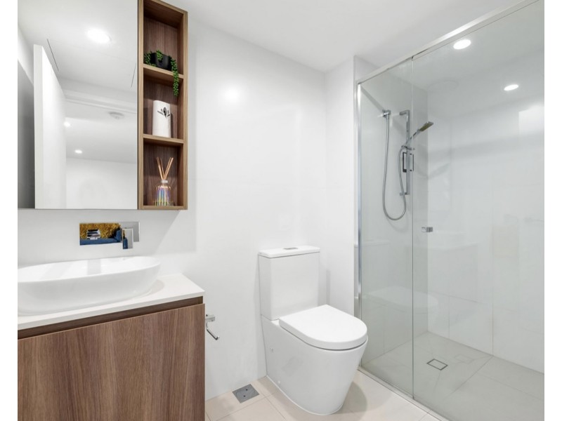 ID:21161387/220 Old Cleveland Road, Coorparoo QLD 4151