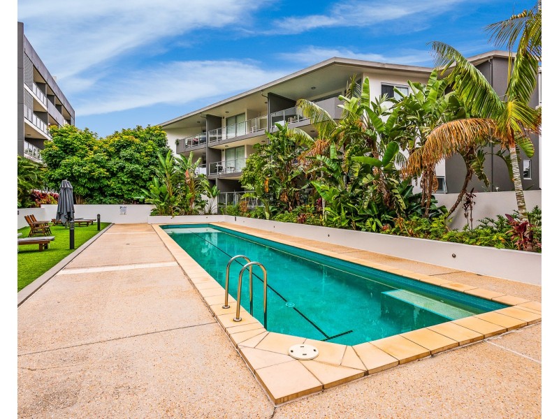 95 Clarence Road, Indooroopilly QLD 4068
