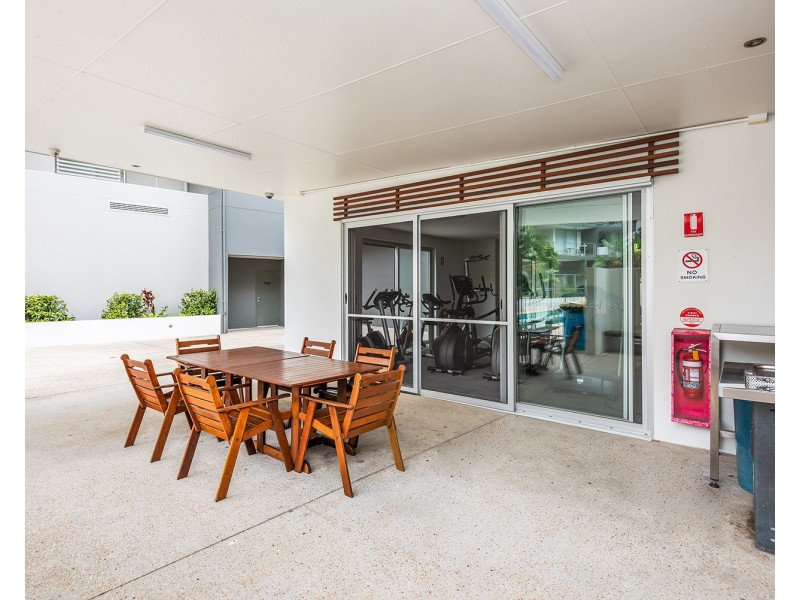 95 Clarence Road, Indooroopilly QLD 4068