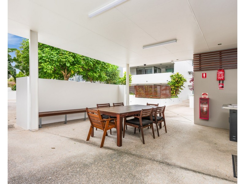 95 Clarence Road, Indooroopilly QLD 4068