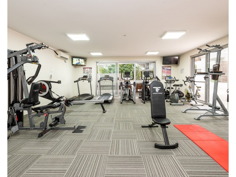 95 Clarence Road, Indooroopilly QLD 4068