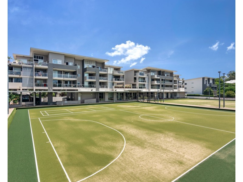 95 Clarence Road, Indooroopilly QLD 4068