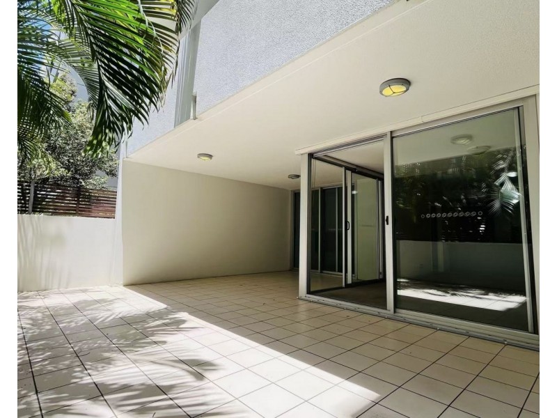 95 Clarence Road, Indooroopilly QLD 4068