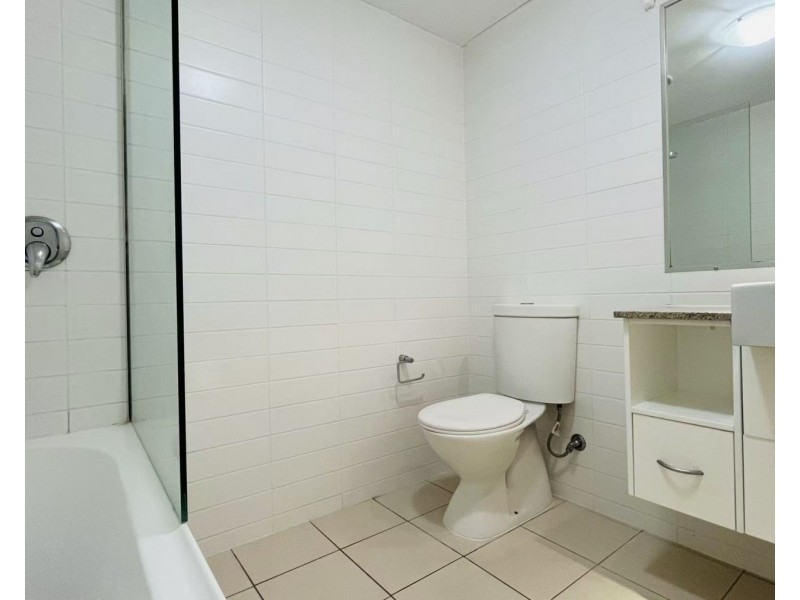 95 Clarence Road, Indooroopilly QLD 4068