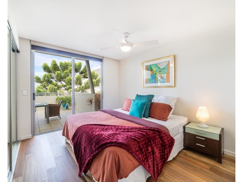 ID:21169735/21-31 Cypress Avenue, Surfers Paradise QLD 4217