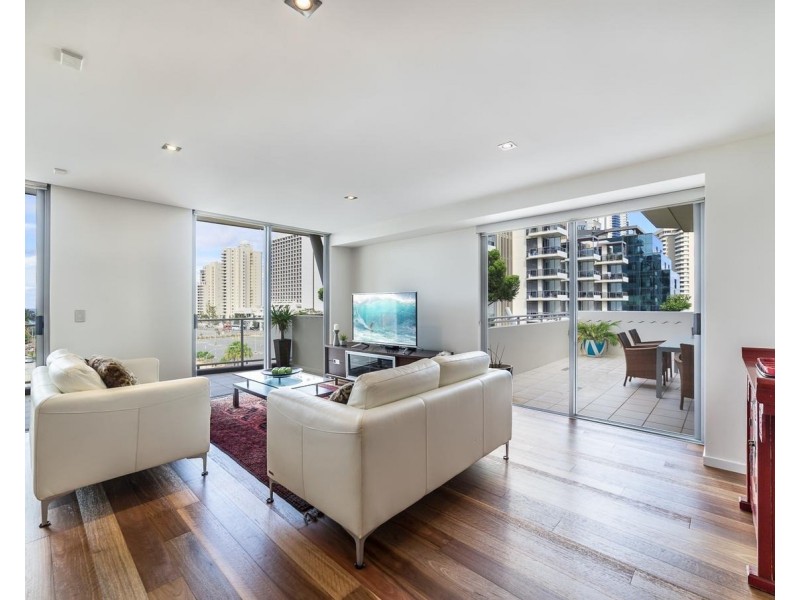ID:21169735/21-31 Cypress Avenue, Surfers Paradise QLD 4217