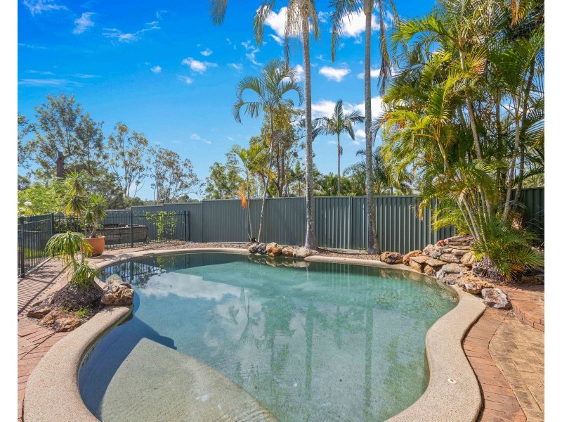 4 Berri Place, Helensvale QLD 4212