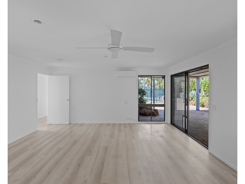 4 Berri Place, Helensvale QLD 4212