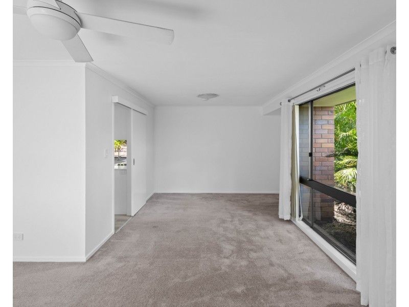 4 Berri Place, Helensvale QLD 4212