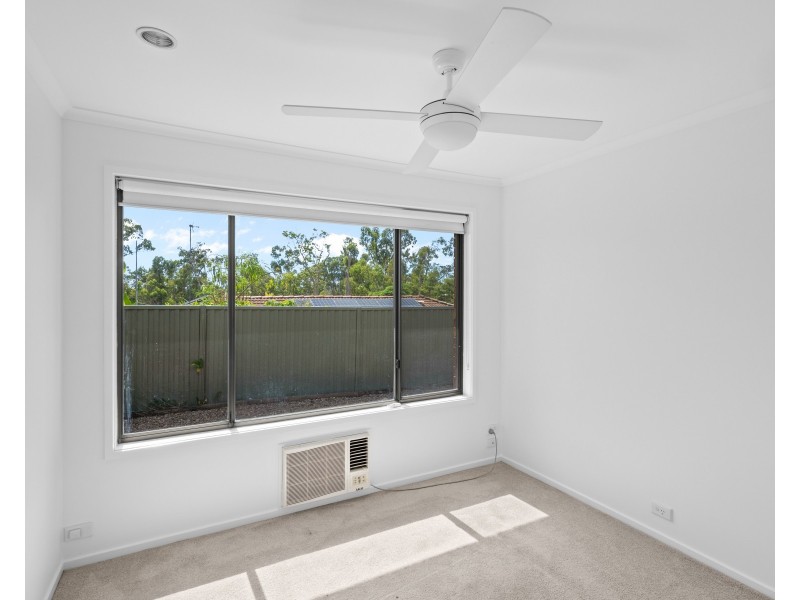 4 Berri Place, Helensvale QLD 4212