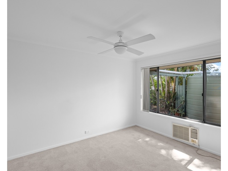 4 Berri Place, Helensvale QLD 4212