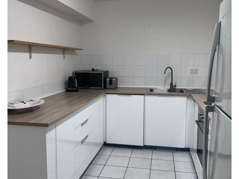 ID:21170018/2 Riverview Parade, Surfers Paradise QLD 4217