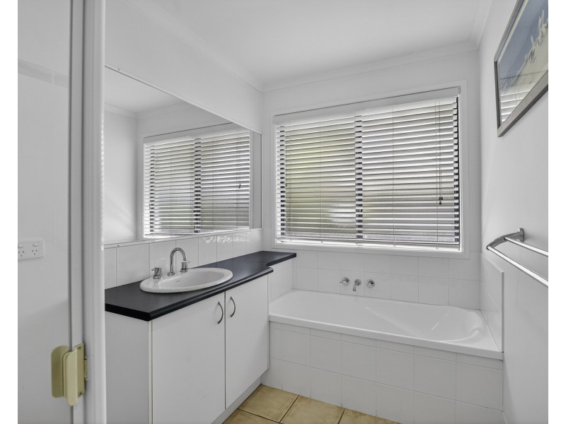 20 Agincourt Street, Pelican Waters QLD 4551