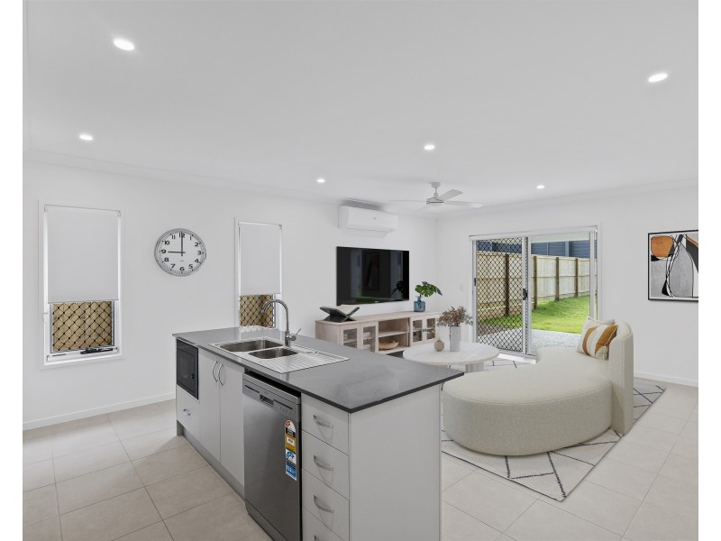 85 Sunny Crescent, Ripley QLD 4306