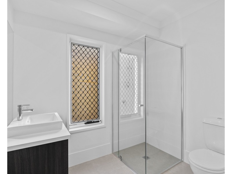 85 Sunny Crescent, Ripley QLD 4306