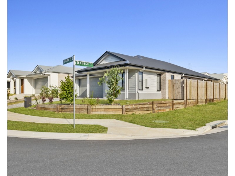 28 Blackstone Crescent, Ripley QLD 4306