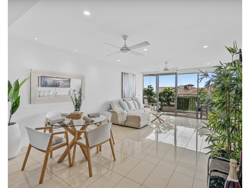 402/388 marine parade, Labrador QLD 4215