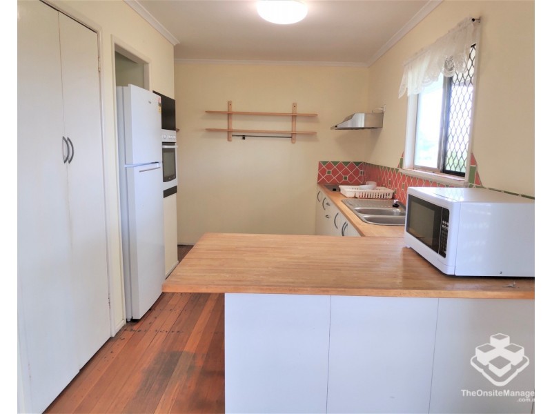 2/9 Omeo Street, Macgregor QLD 4109