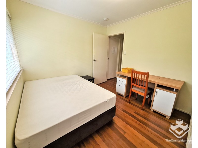2/9 Omeo Street, Macgregor QLD 4109